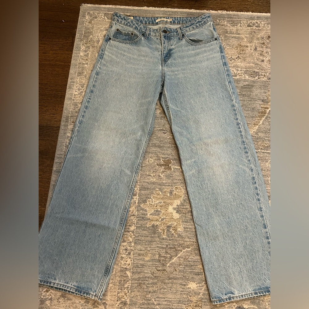 Levi Low Loose Jeans - size 28 x 32